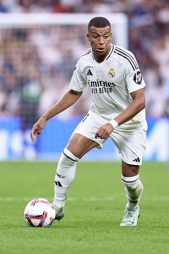 Xiaolaohu解释冲突始末，原FPX打野Haoye直播透露收留